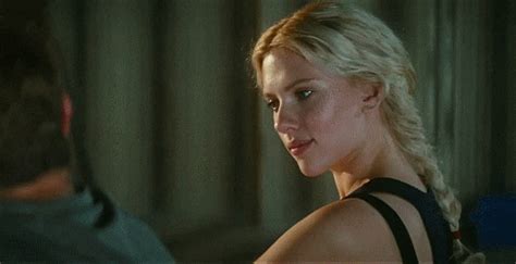 sexy scarlett johansson by tras la cámara find and share on giphy