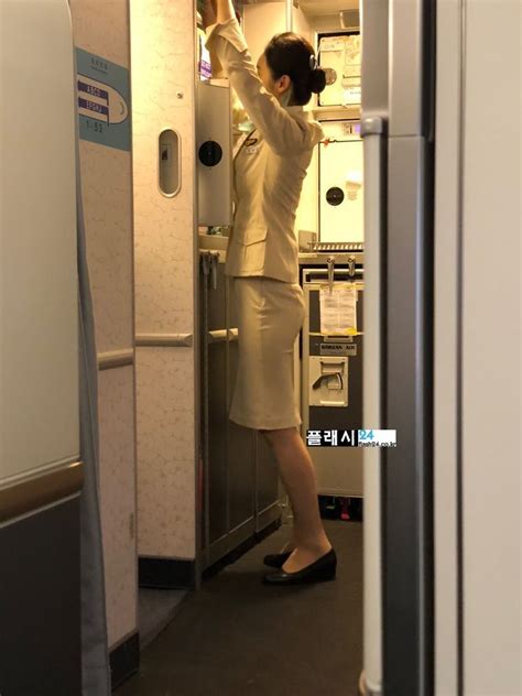 요즘 스튜어디스 피지컬 1 2020 거리 패션 여성 항공 승무원