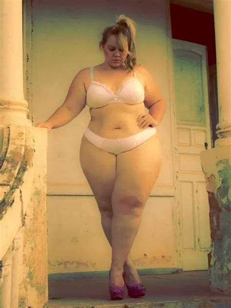 g1 plus size posta foto de lingerie e recebe comentários gordofóbicos