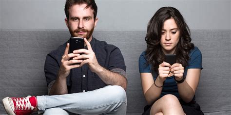 Phone Snubbing Is Ruining Relationships Askmen