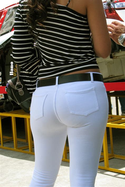 Perfect Round Ass In White Pants Divine Butts Voyeur