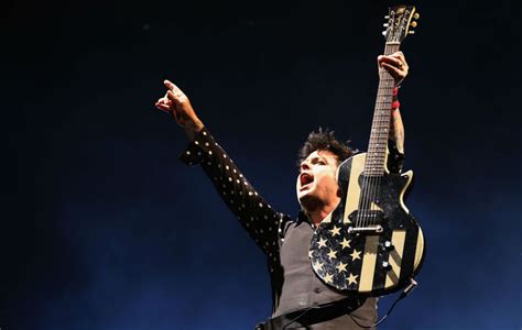 watch the trailer for green day documentary turn it around