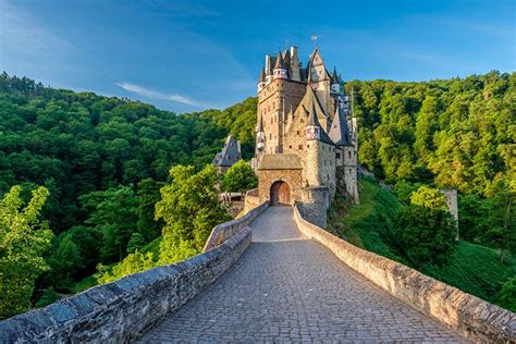 zomervakantie  duitsland dit zijn de  mooiste plekken lonely planet burg eltz castle