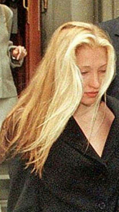 Pin By Beth Mcavoy On Cbk Carolyn Bessette Kennedy Style