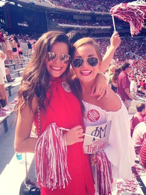 jaw dropping reasons  alabama   hottest fans  college
