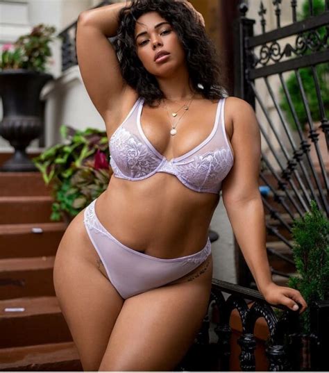 the beautiful tabria majors in her bra and panties cufo510