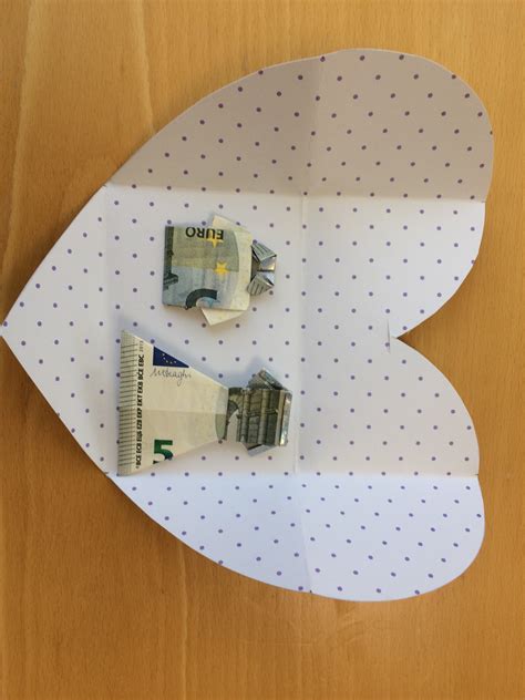 origineel geld cadeau geven diy hartvormige enveloppe smartphoto blog
