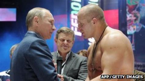 Russia Pm Vladimir Putin Booed At Martial Arts Fight Bbc News