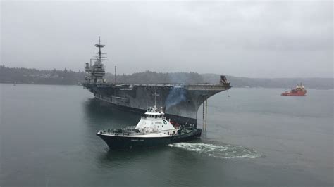 uss independence  tow  breaking yard