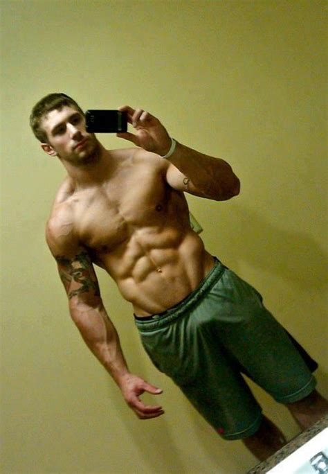 Muscle Selfie Men S Fitness Selfies Pinterest