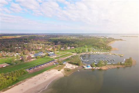zeewolde vanuit de lucht nederland strand camping