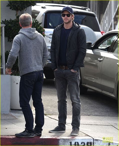 chris hemsworth and elsa pataky sunday lunch with liam