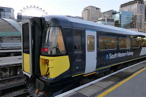 rail passengers  benefit  class  trains  reintroduced