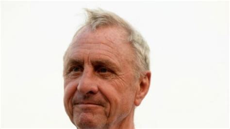 football legend johan cruyff diagnosed  lung cancer