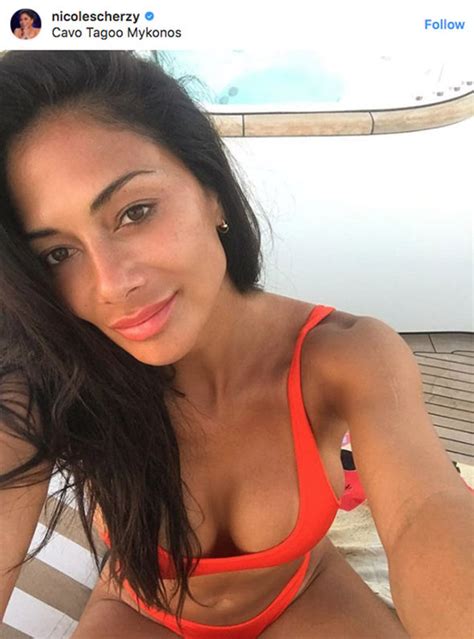 Nicole Scherzinger Exposes Major Cleavage As She Smoulders