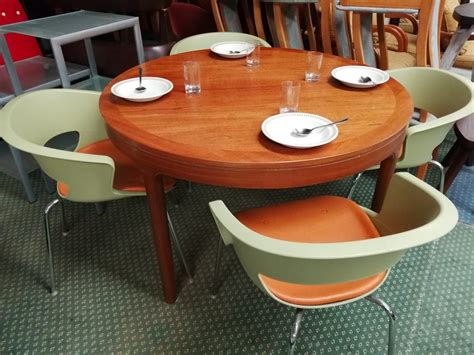 retro style dining table   chairs set