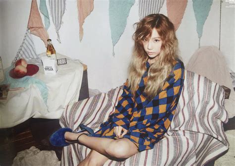 Snsd Taeyeon Charms Fans Through Ceci S September Issue Wonderful