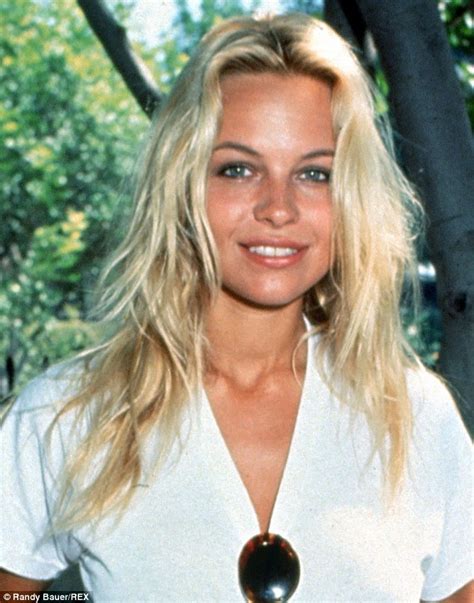 pamela anderson s make up artist on the baywatch beauty s iconic look