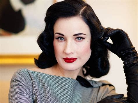 Dita Von Teese Shoe Size And Body Measurements Celebrity