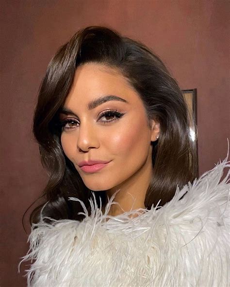 vanessa hudgens gorgeous selfies and sexy video she is so so fucking