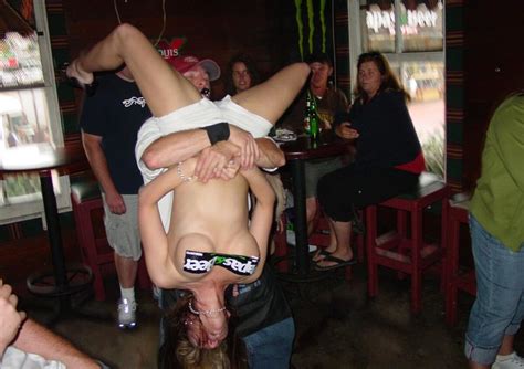 papas and beer bar teen girls flashing tits motherless