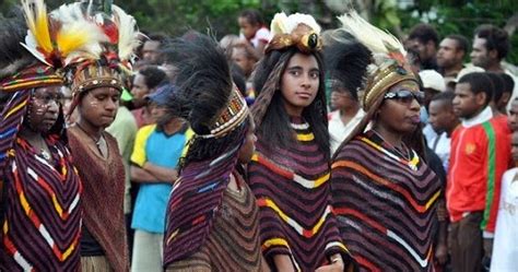 ini cara membedakan gadis dan wanita masyarakat papua