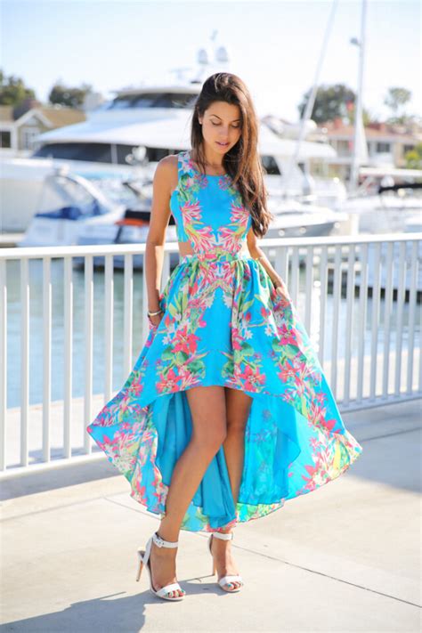 examples  trendy floral dresses   season