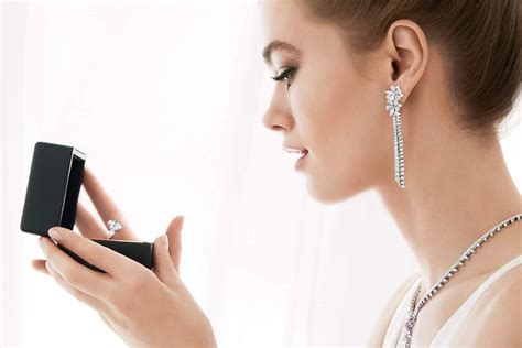style  types  diamond earrings trends buzzer