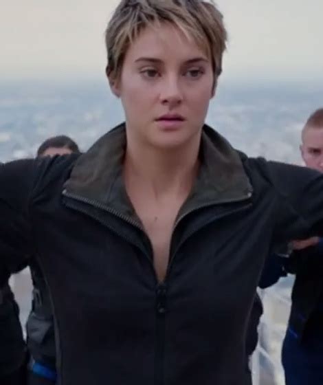 shailene woodley fights for her life in new divergent insurgent