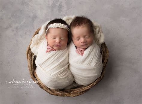 logan madelyn twins newborn  newborn photography ct