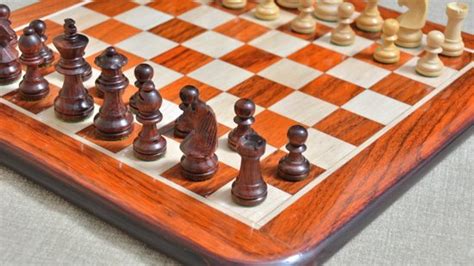 bolcom prachtig schaakbord met schaakstukken meesterspel speelgoed