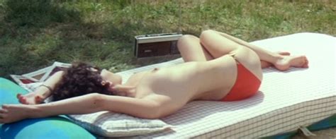 Nude Video Celebs Edwige Fenech Nude Il Vizio Di Famiglia 1975