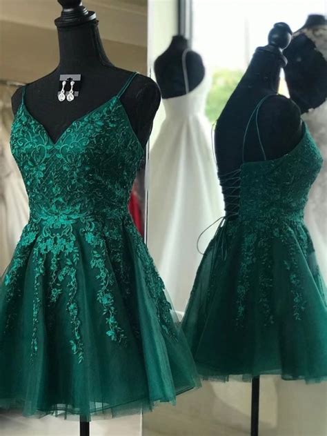 V Neck Emerald Green Lace Appliques Short Prom Dresses Emerald Green