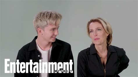 the cast of sex education share their awkward sex stories entertainment weekly youtube
