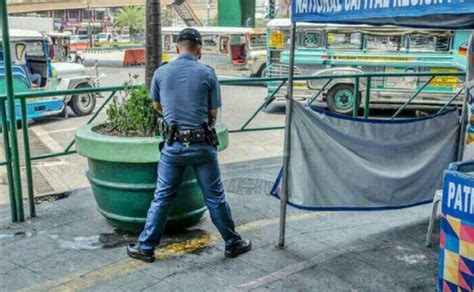 viral police officer caught and captured urinating in public