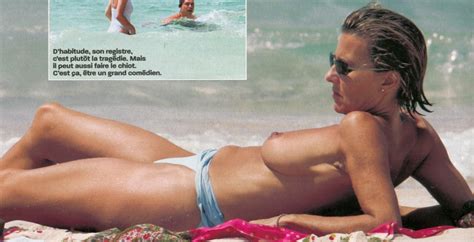 claire chazal nue dans plage topless sein softcore en bikini jambe starsfrance