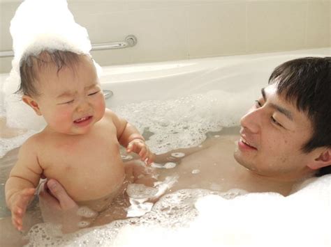 【浴育】一緒にお風呂にはいれるのは何歳まで 充実した親子コミュニケーションの取り方とは【東京ガス都市生活研究所】 東京ガス ウチコト