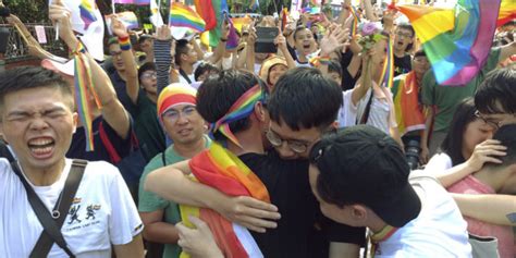 taiwan becomes first asian nation to approve gay marriage