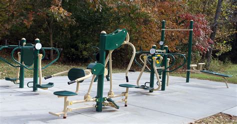 outdoor gym opens  clarksville greenway