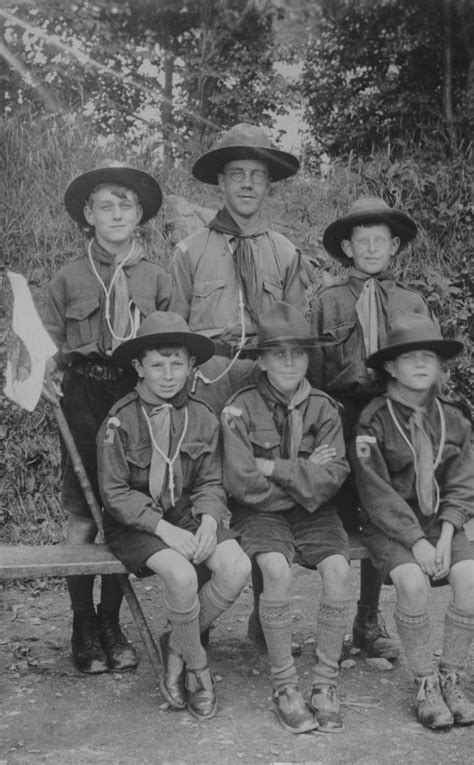 pin  fred kelpin  padvinderij boy scout uniform vintage boy scouts girl scout uniform