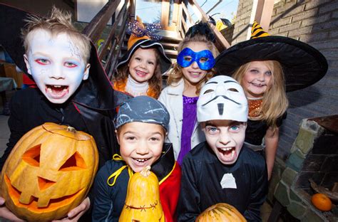 kids  halloween costumes jigsaw puzzle  halloween puzzles