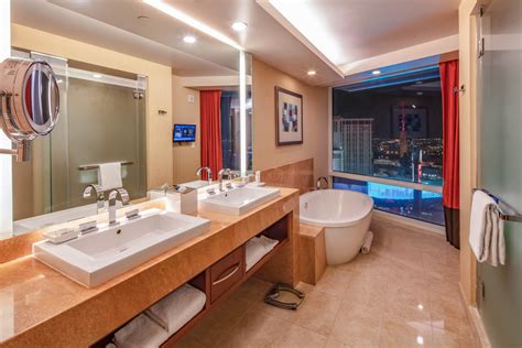 Las Vegas Hotel Rooms With A Jetted Deep Soaking Or 2 Person Tub