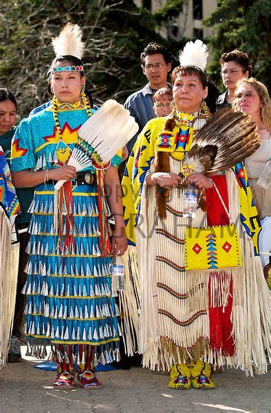Native American Cree Regalia For Women Cree Indian Women Dressed In