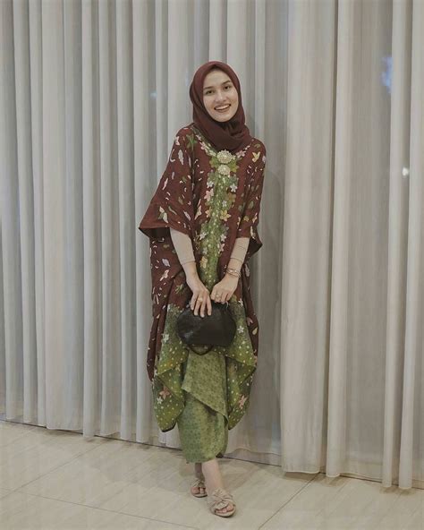 kebayakondanganbridesmaid  instagram fabulous batik
