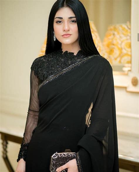 types  beautiful sarees worn  pakistani celebrities reviewitpk