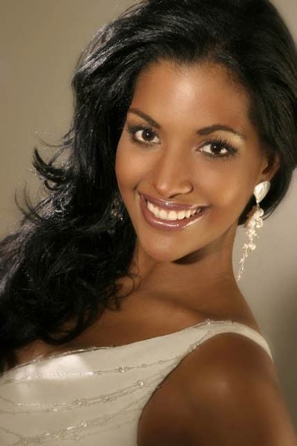 claudia julissa cruz represented dominican republic in the miss world