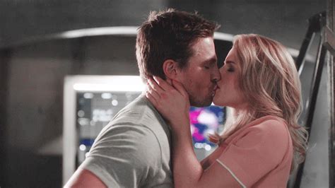 Oliver And Felicity Love Scenes {320 520} Youtube