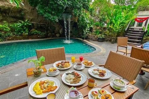hotel dekat keraton yogyakarta  kolam renangnya