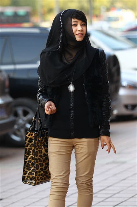 Hijab Fashion Unveiled[1] Cn