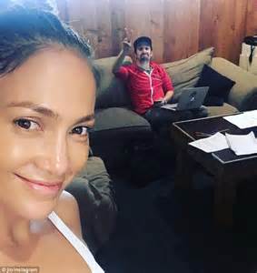 Jennifer Lopez Shares Make Up Free Instagram Post About